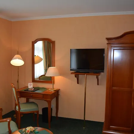 Alter Kutschenbauer - 3*